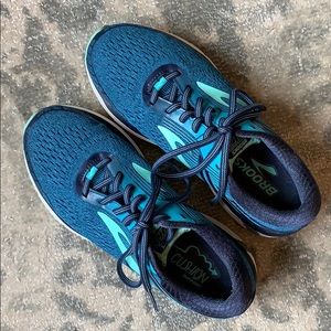 Brooks Running Shoes Adrenaline GTS 18